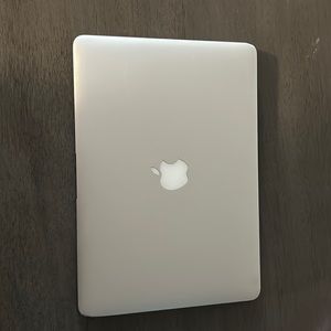 MacBook 13in mid 2012